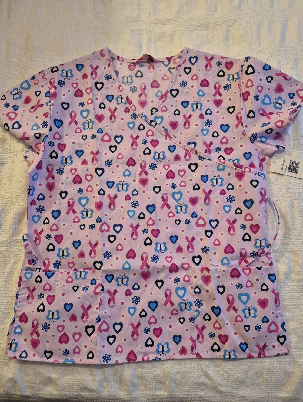 Made 2 Heart women's size Medium Scrub top pink blue & white, NWT